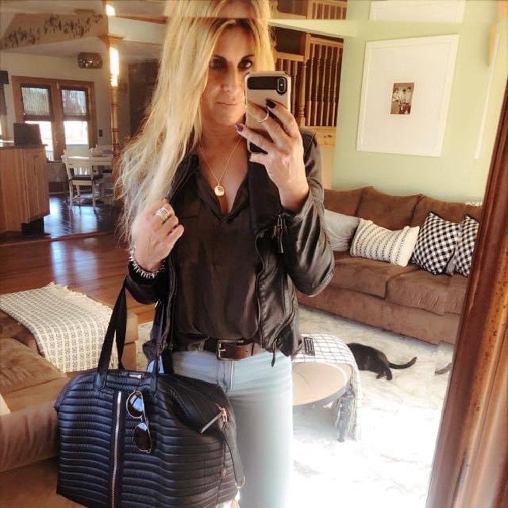 Meet your Posher, Lisa